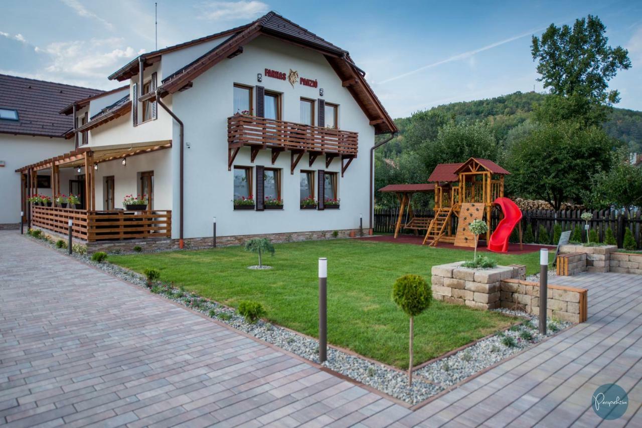 Farkas Panzio Bed & Breakfast Praid Exterior photo